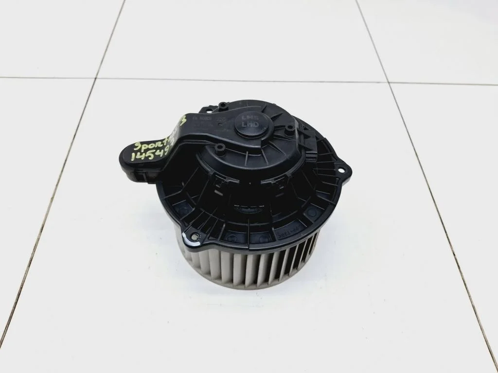 Моторчик печки Kia Sportage 3 2014 SL