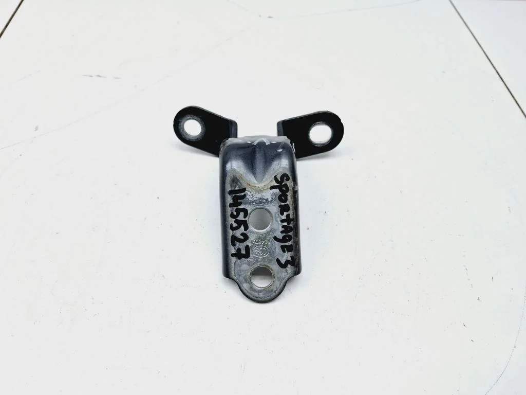 Петля двери задней левой нижняя Kia Sportage 3 2014 SL