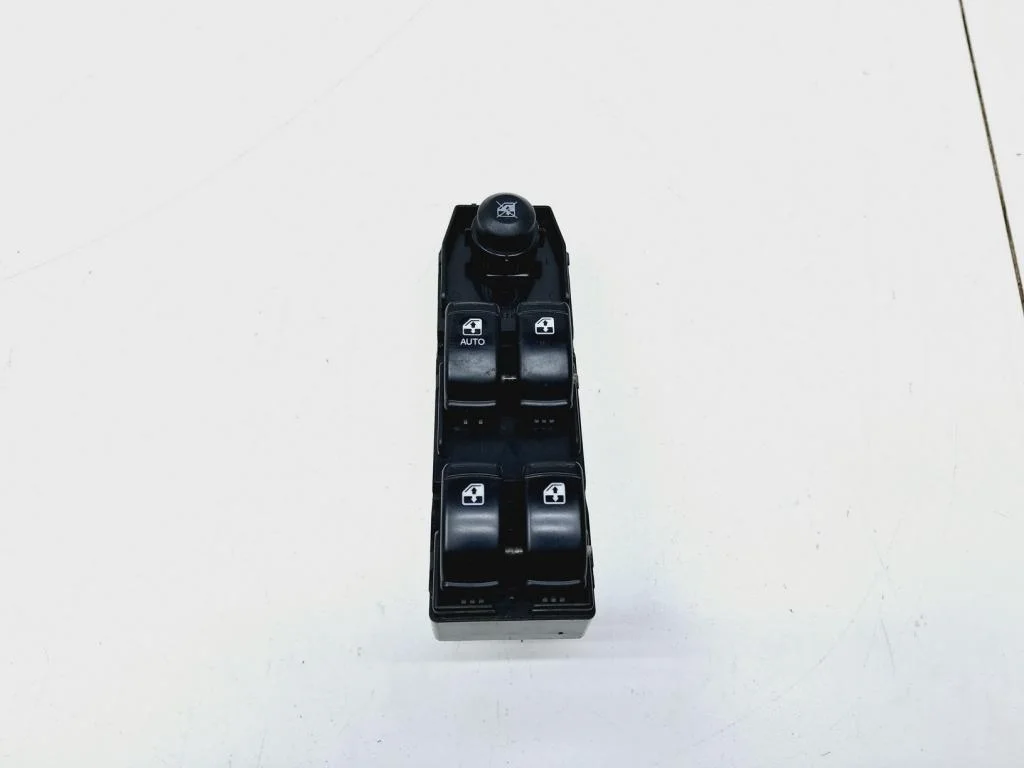 Блок управления стеклоподъемниками Chevrolet Lacetti 2012 J200