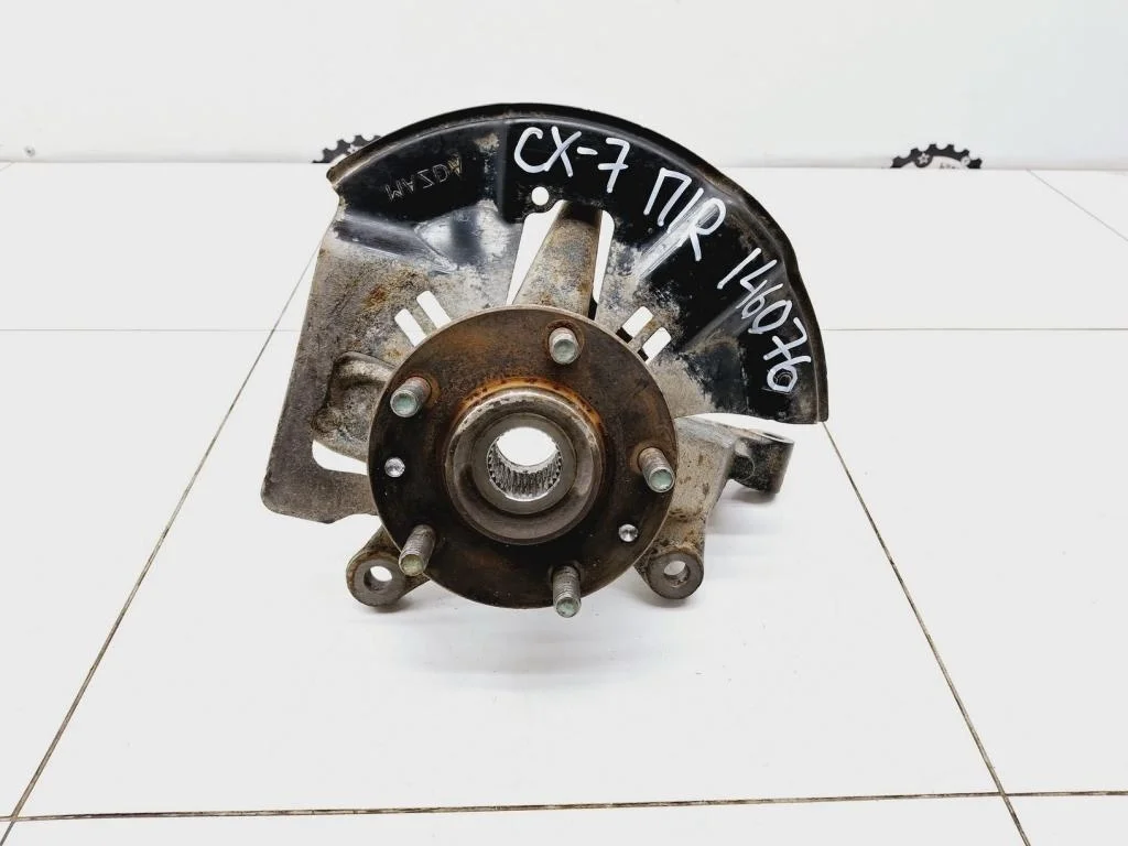 Кулак поворотный передний правый Mazda CX-7 2009 ER