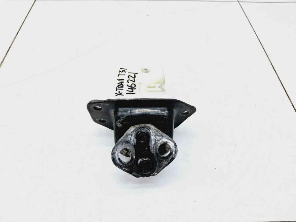 Замок багажника Nissan X-Trail 2011 T31