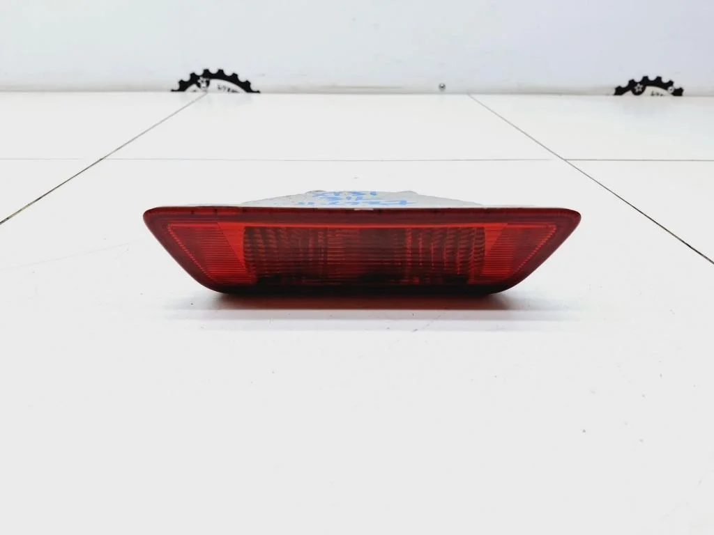 Фонарь задний в бампер левый Nissan X-Trail 2011 T31