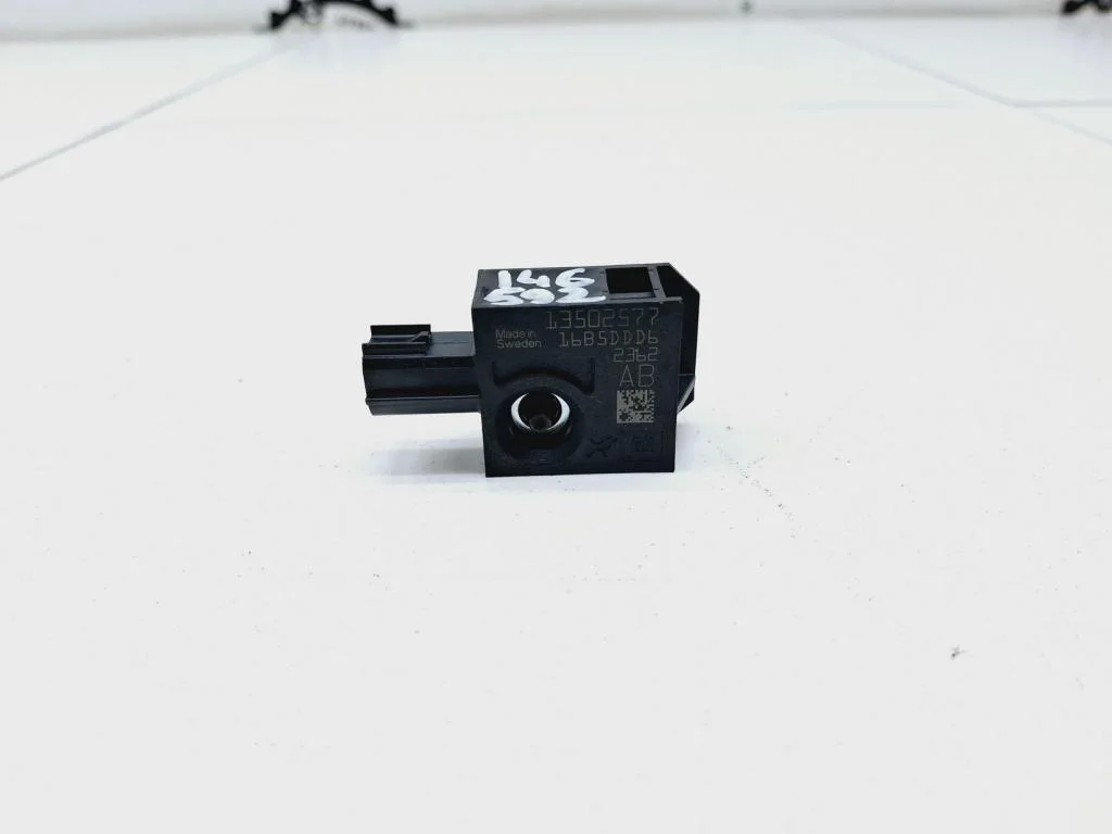 Датчик air bag Opel Meriva 2012