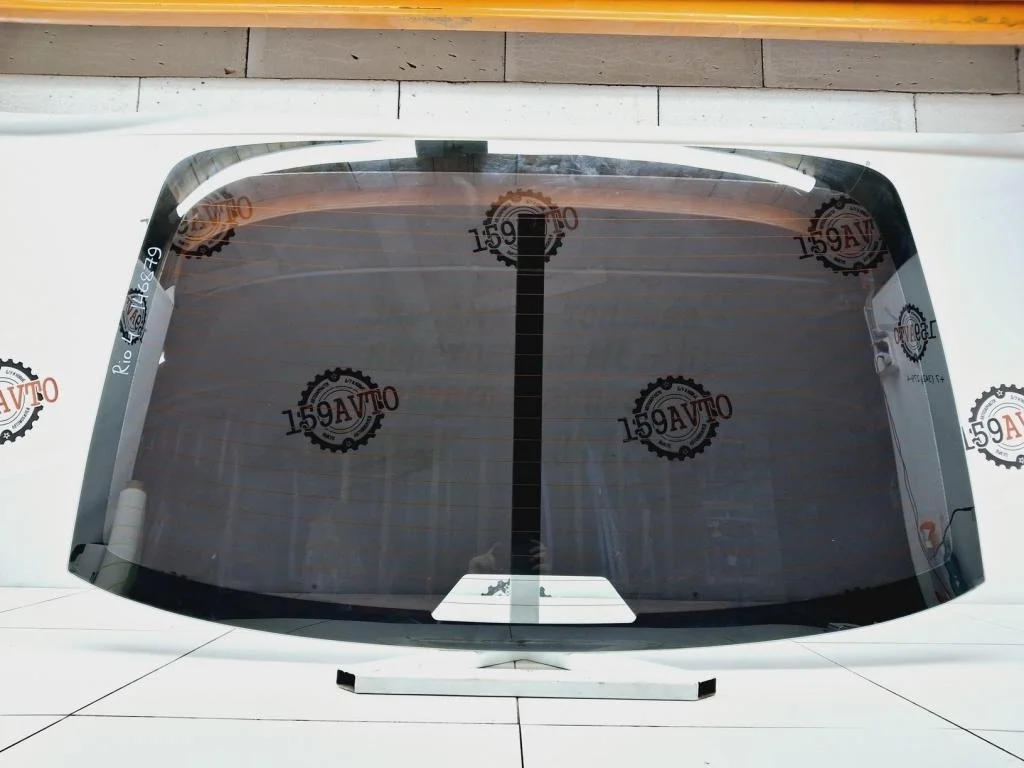 Стекло заднее Kia RIO 4 FB