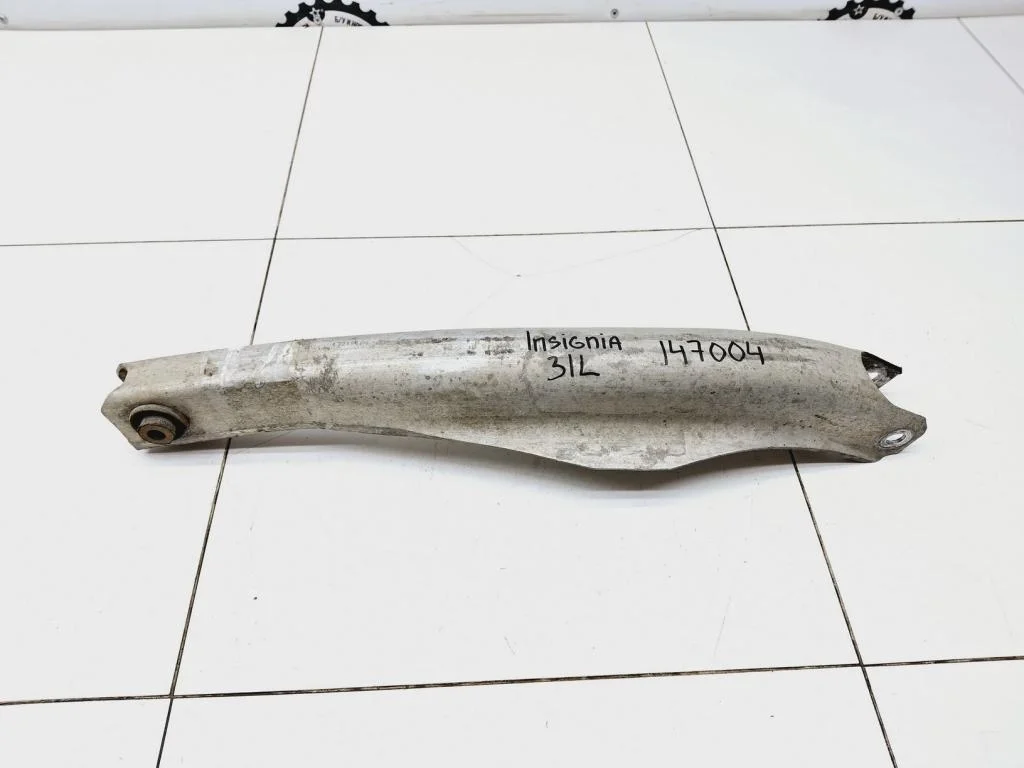 Рычаг задний нижний Opel Insignia 2017