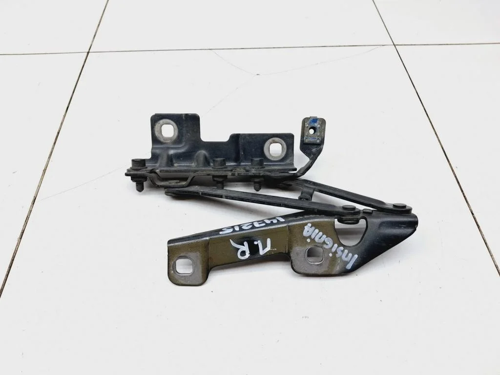 Петля капота правая Opel Insignia 2017