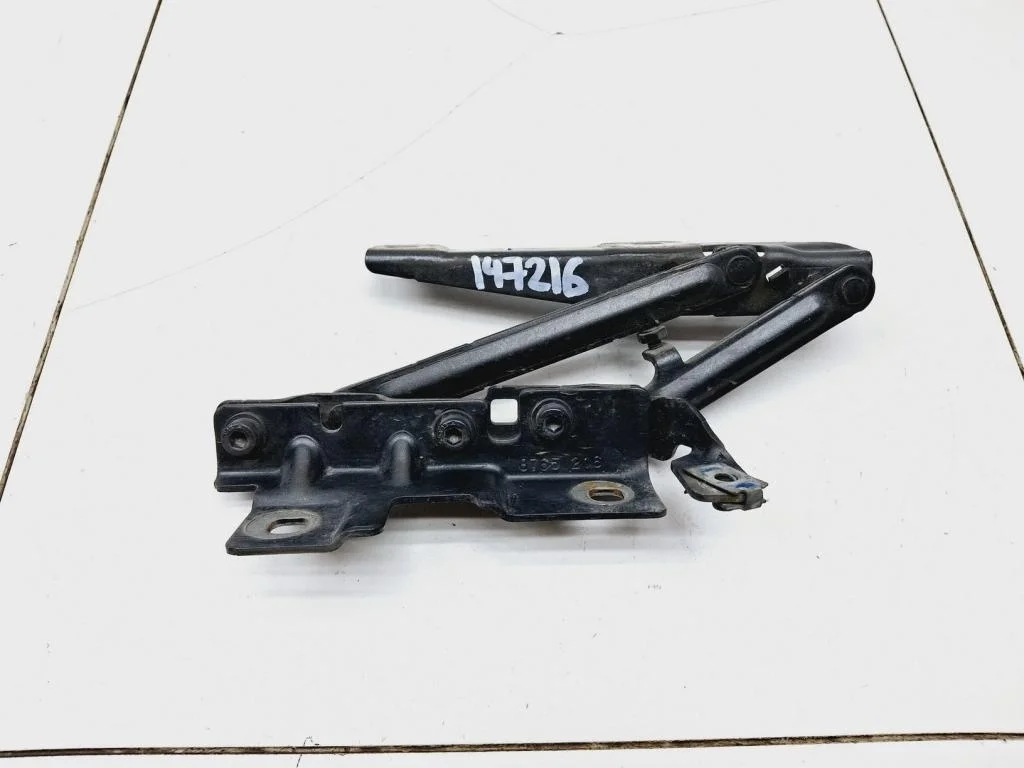 Петля капота левая Opel Insignia 2017