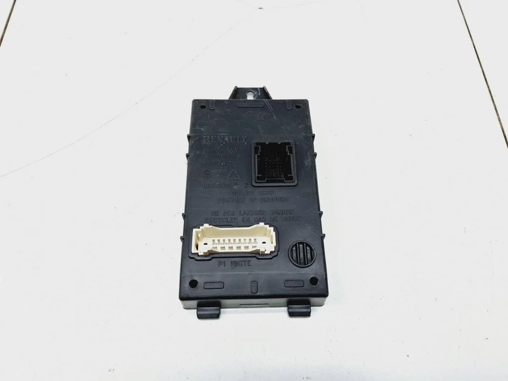 Блок комфорта Nissan Terrano 2014 D10