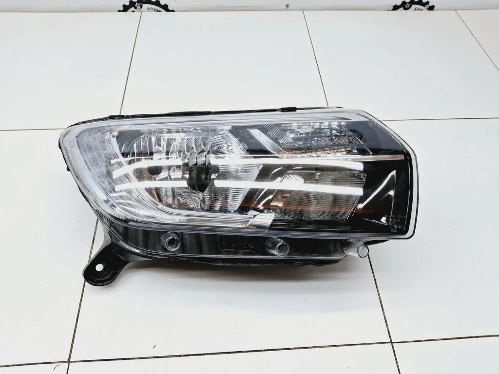 Фара правая Renault Logan 2 L52