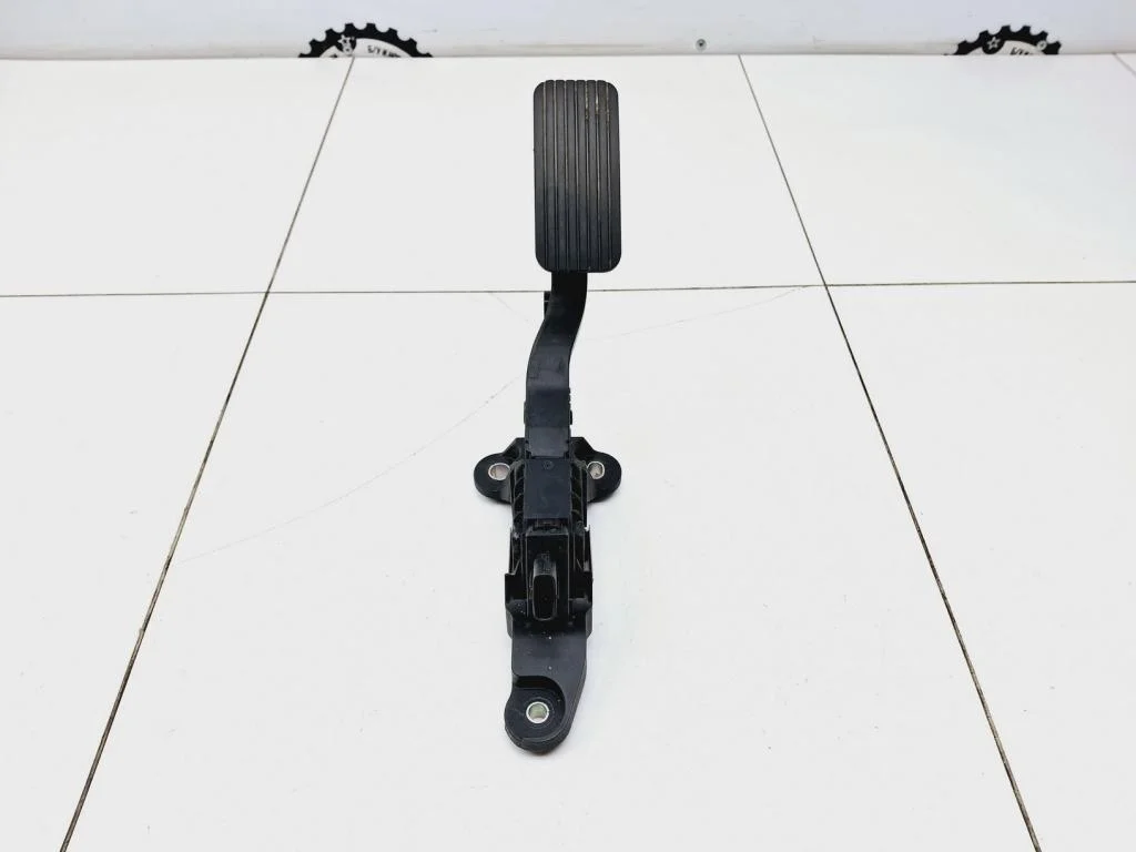 Педаль газа Kia RIO 4 FB