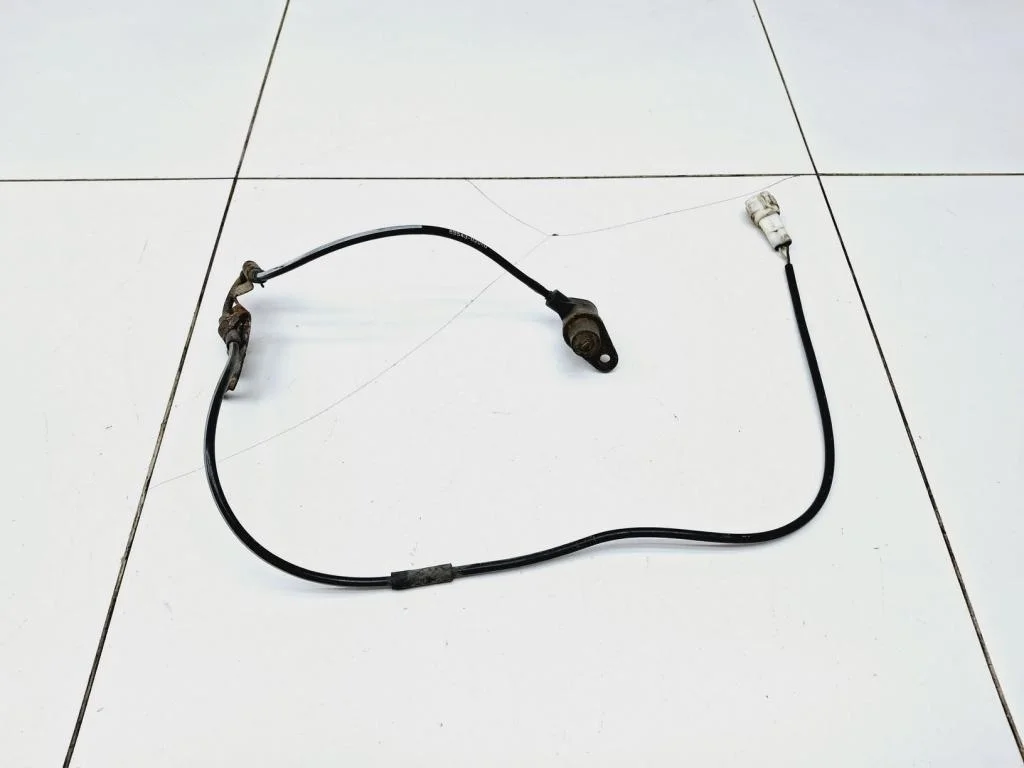 Датчик abs передний левый Toyota Corolla E120