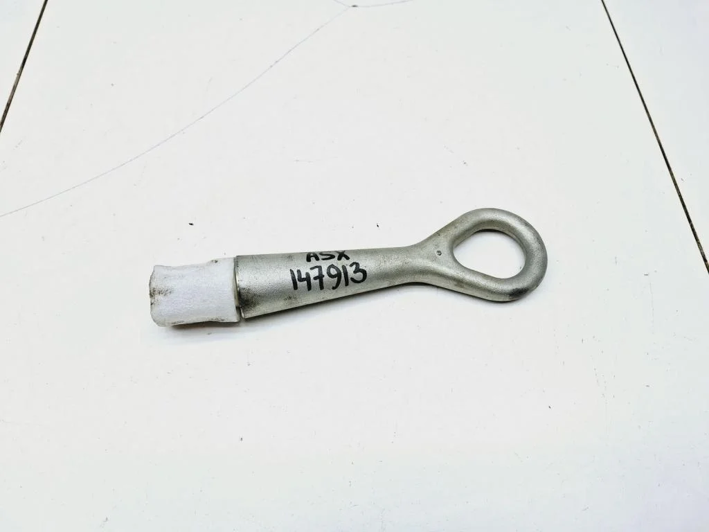 Крюк буксировочный Mitsubishi ASX 2014