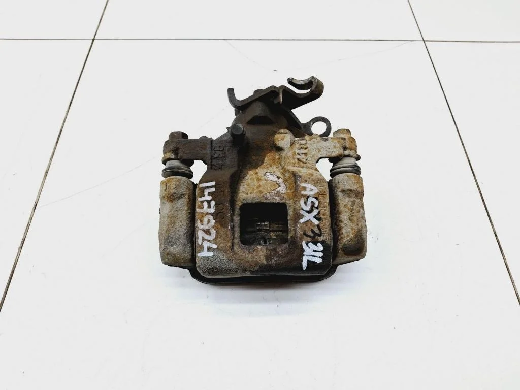 Суппорт задний левый Mitsubishi ASX 2014