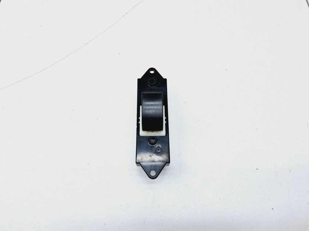 Кнопка стеклоподъемника Mitsubishi ASX 2014