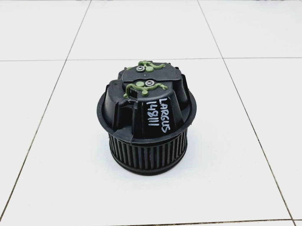 Моторчик печки Лада Ларгус R90