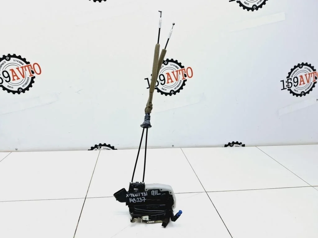 Замок двери передней левой Nissan X-Trail 2011 T31