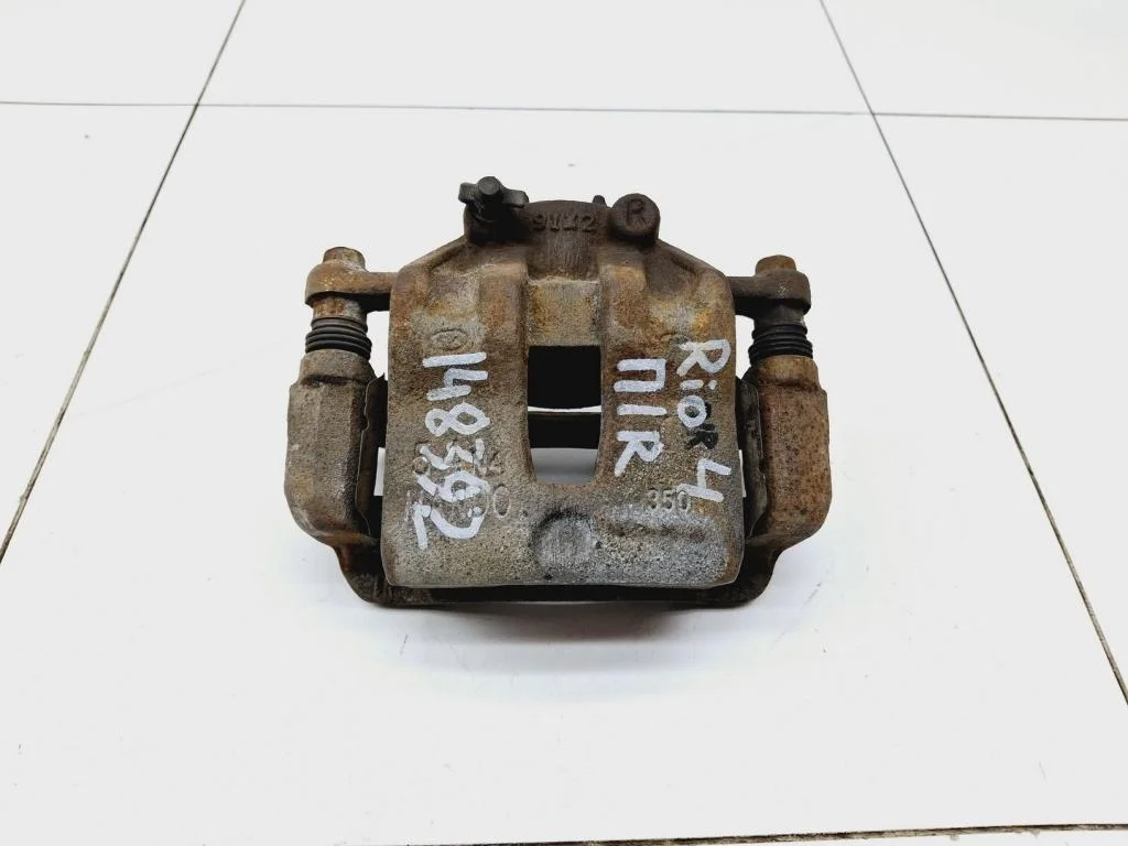 Суппорт передний правый Kia RIO 4 FB