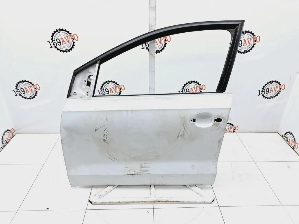 Дверь передняя левая Volkswagen Polo 5