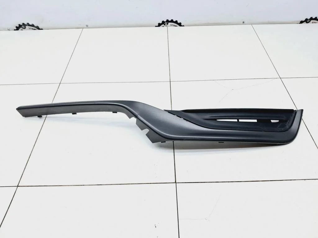 Накладка переднего бампера левая Volvo S60 2 Y20