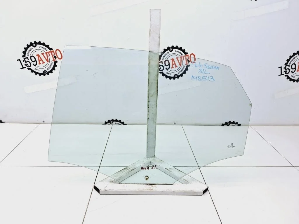 Стекло двери задней левой Volkswagen Polo 5