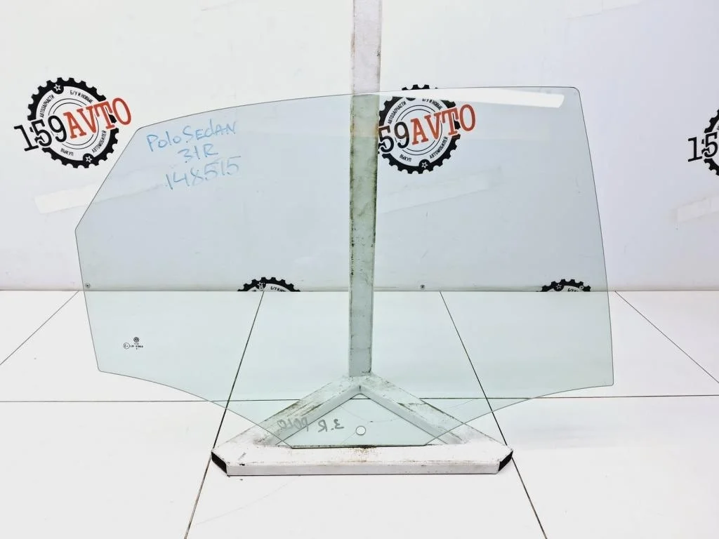 Стекло двери задней правой Volkswagen Polo 5