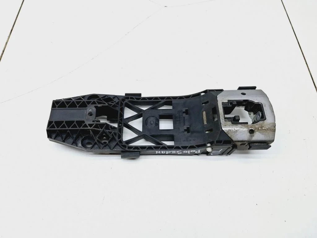 Кронштейн ручки Volkswagen Polo 5