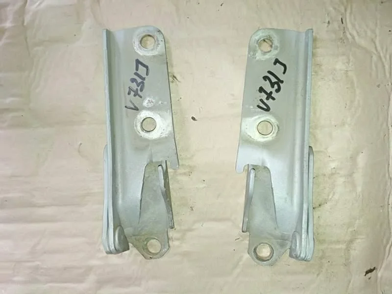 Б.у. петля капота (2шт) MITSUBISHI PAJERO V73W MITSUBISHI PAJERO V73W