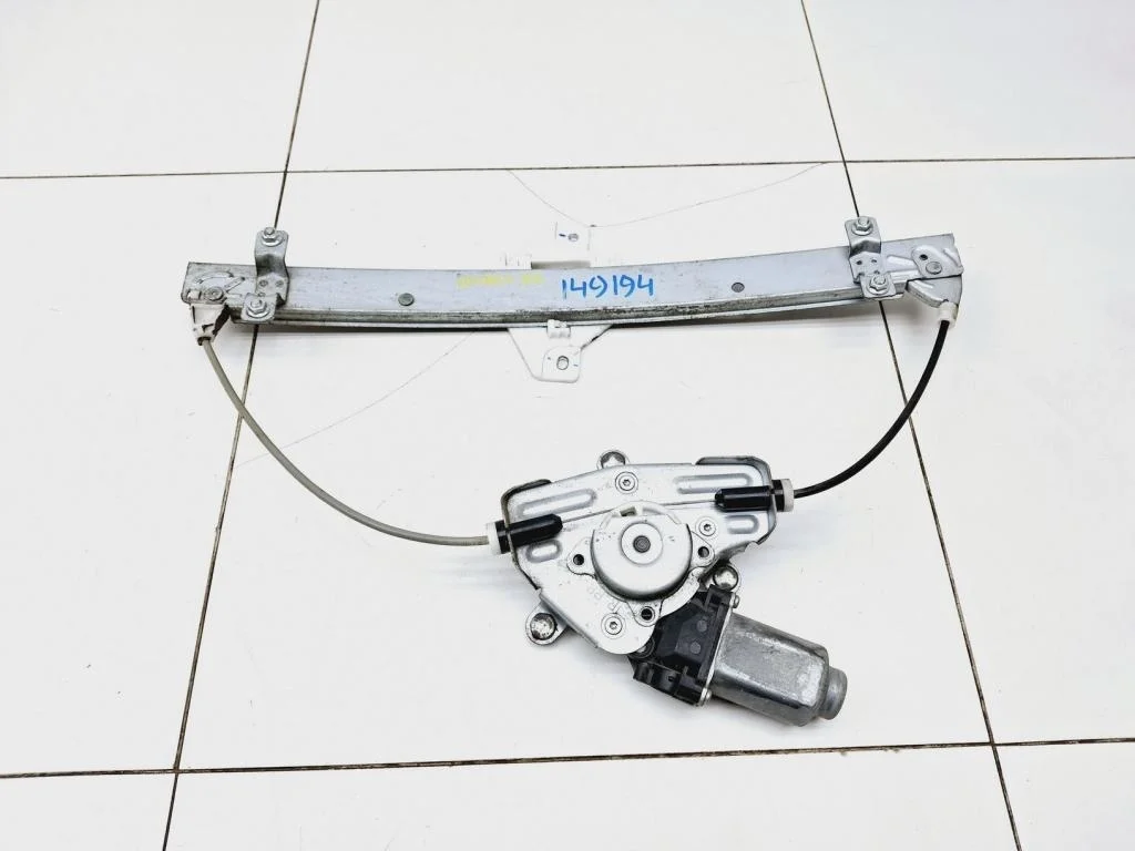 Стеклоподъемник задний левый Hyundai Solaris 1 2015 RB