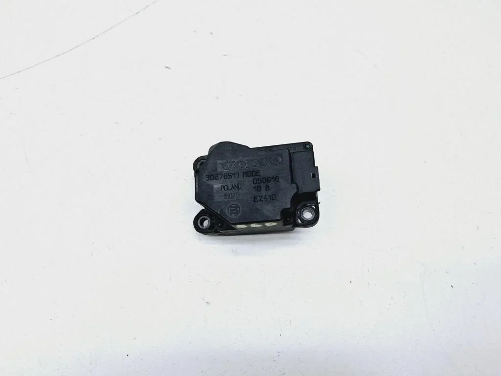 Моторчик заслонки печки Volvo S60 1 2006 P24