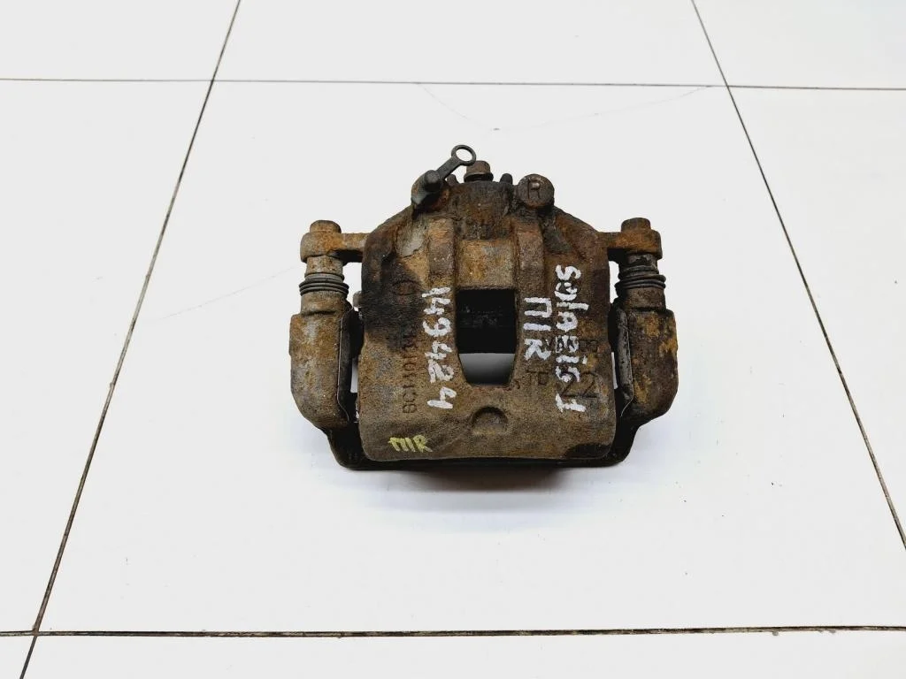 Суппорт передний правый Hyundai Solaris 1 2015 RB