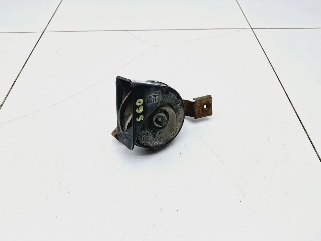 Сигнал звуковой Volvo S60 1 2006 P24