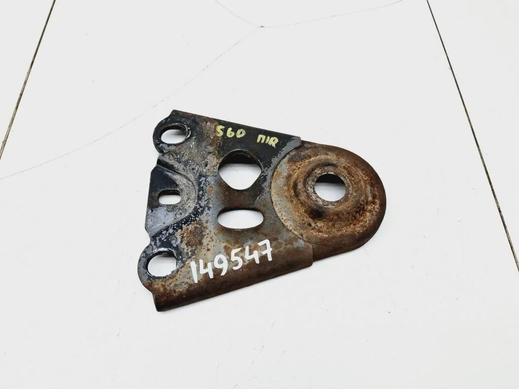 Кронштейн подрамника Volvo S60 1 2006 P24