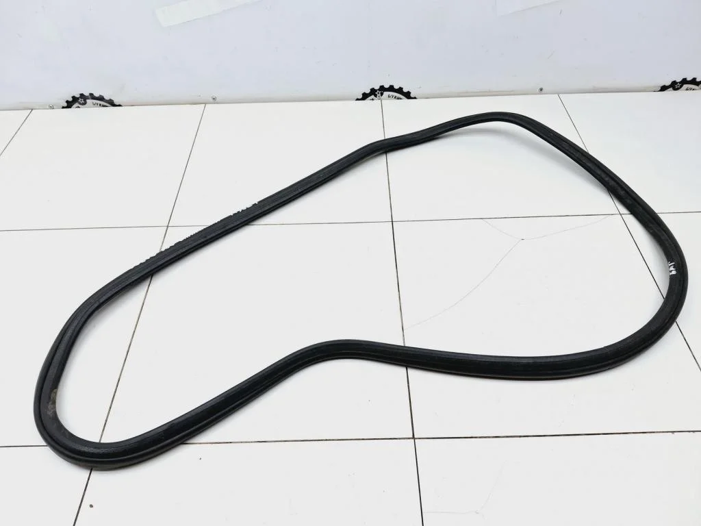 Уплотнитель багажника Volvo S60 1 2006 P24