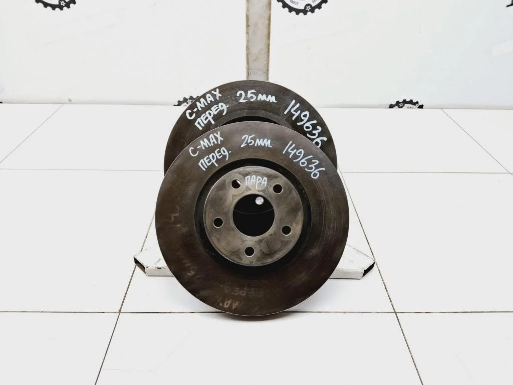 Диск тормозной передний вентилируемый Ford C-MAX 2007 1