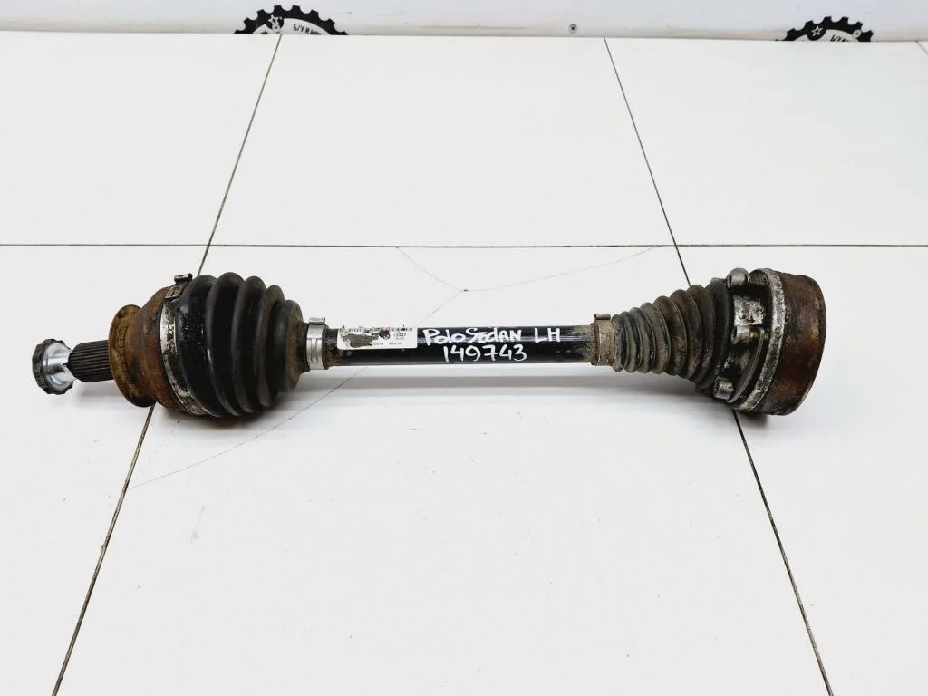 Полуось передняя левая Volkswagen Polo 5