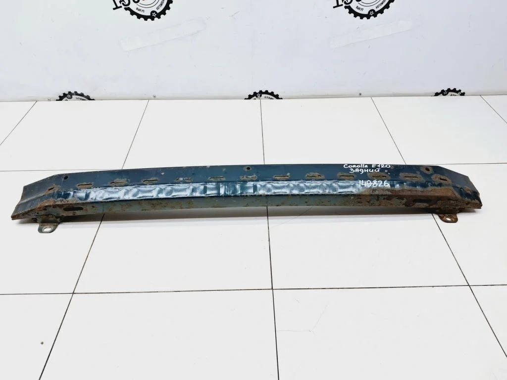 Усилитель заднего бампера Toyota Corolla E120