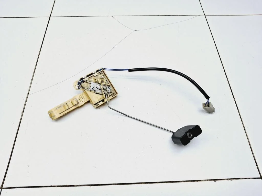 Датчик уровня топлива Volkswagen Touareg 1 GP