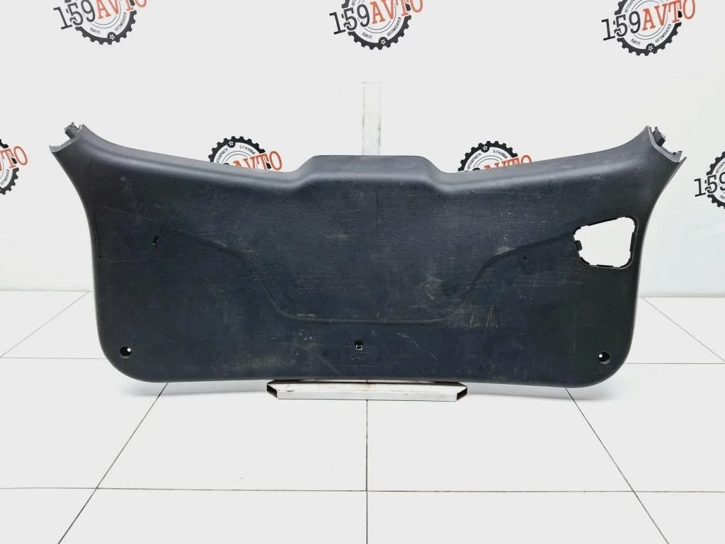 Обшивка двери багажника Kia Sportage 3 2014 SL