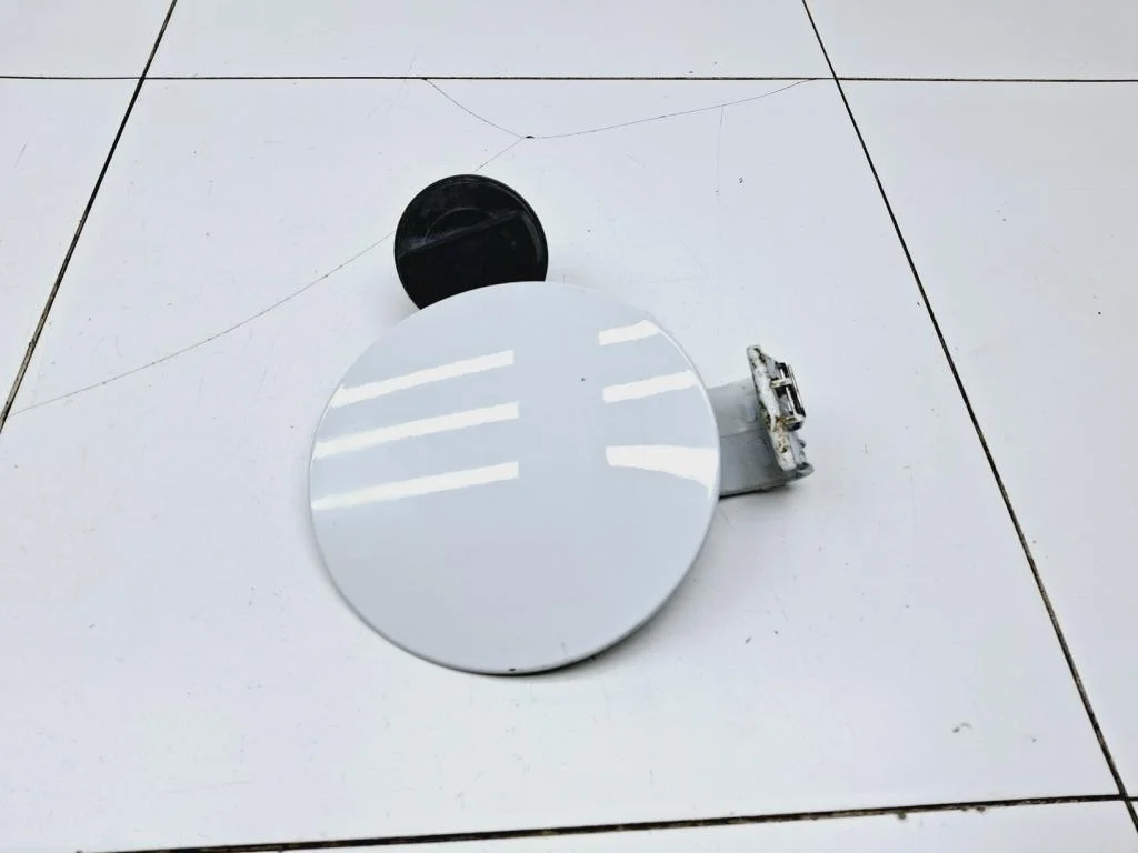 Лючок бензобака Volkswagen Polo 5