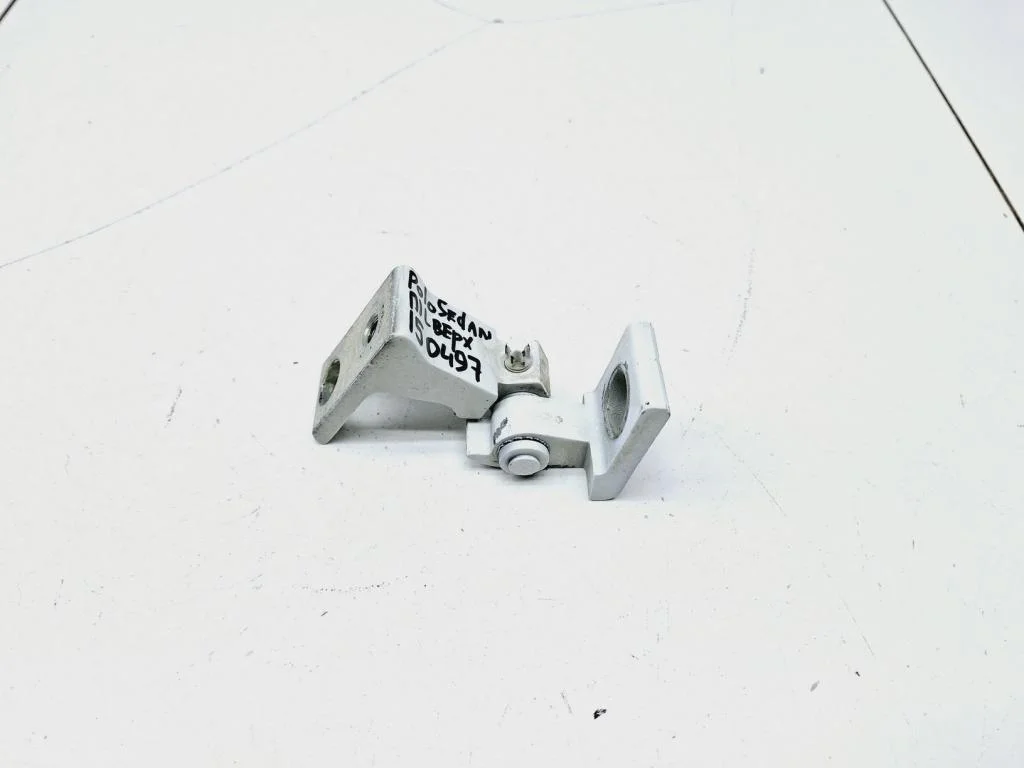 Петля двери Volkswagen Polo 5