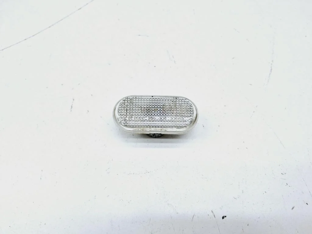 Повторитель на крыло Лада Ларгус R90