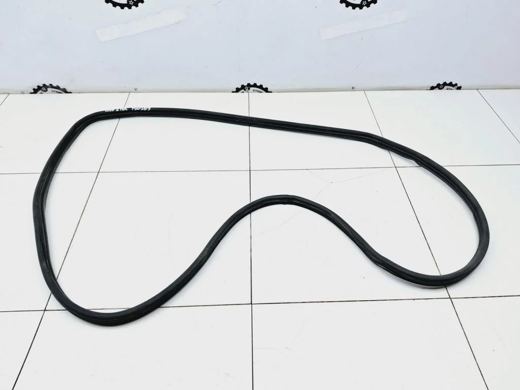 Уплотнитель двери Kia Ceed 2 2014 JD