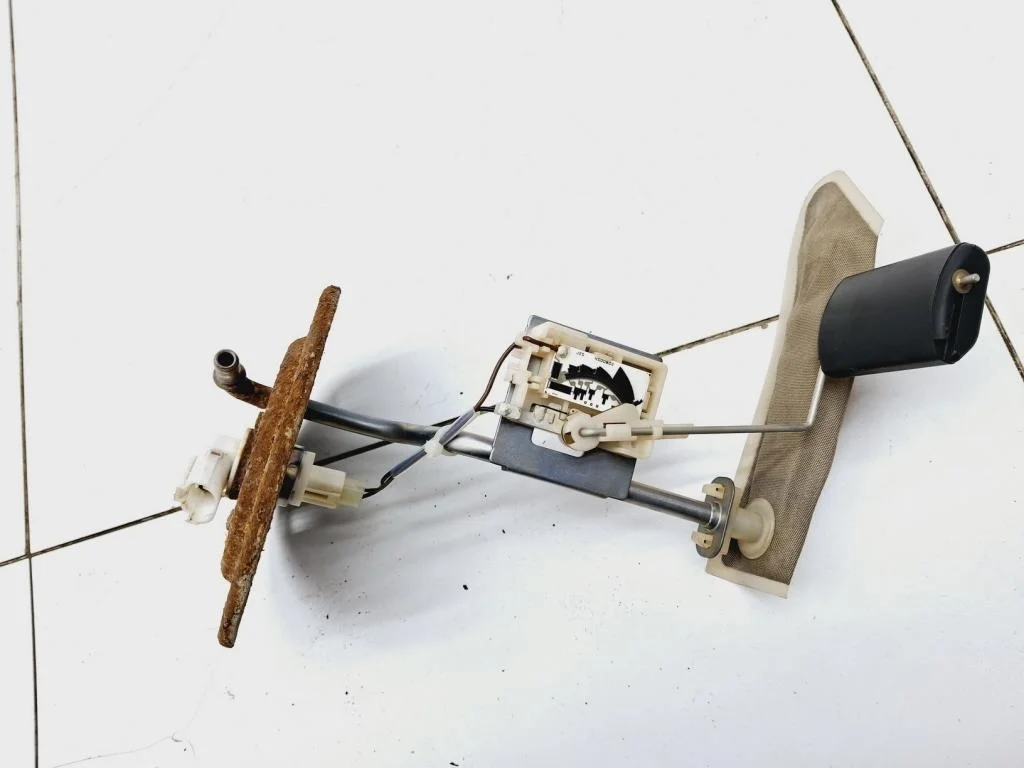 Датчик уровня топлива Hyundai Tucson 1 2008 JM