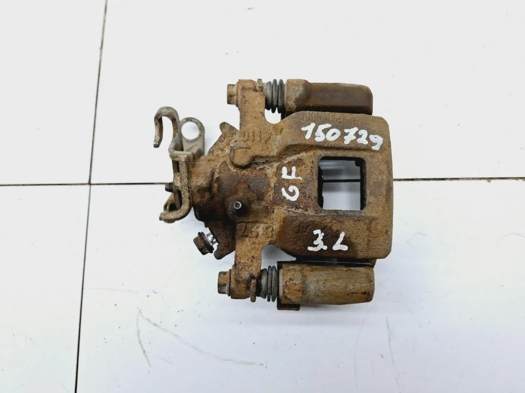 Суппорт задний левый Mitsubishi Outlander 3 2014 GF