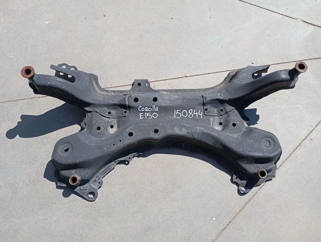 Подрамник Toyota Corolla E150