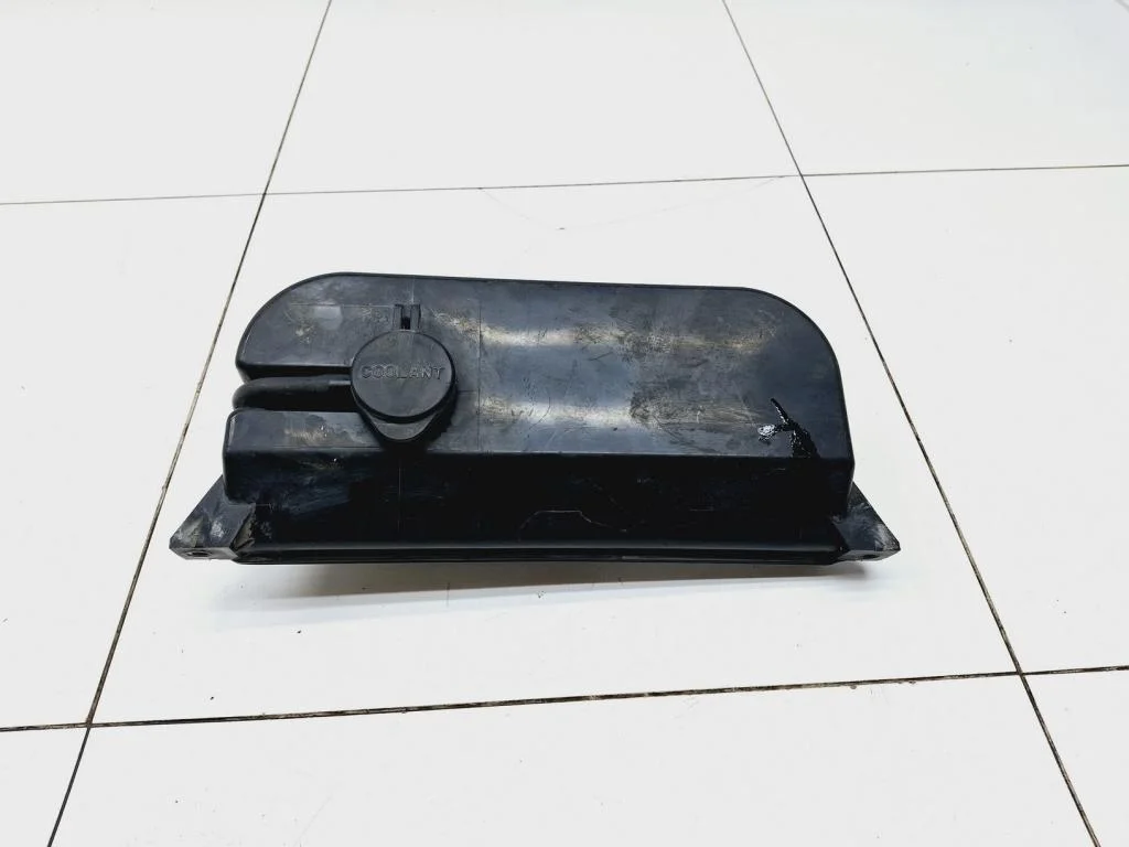 Бачок расширительный Hyundai Tucson 1 2008 JM