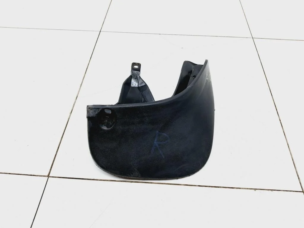 Брызговик задний правый Hyundai Tucson 1 2008 JM