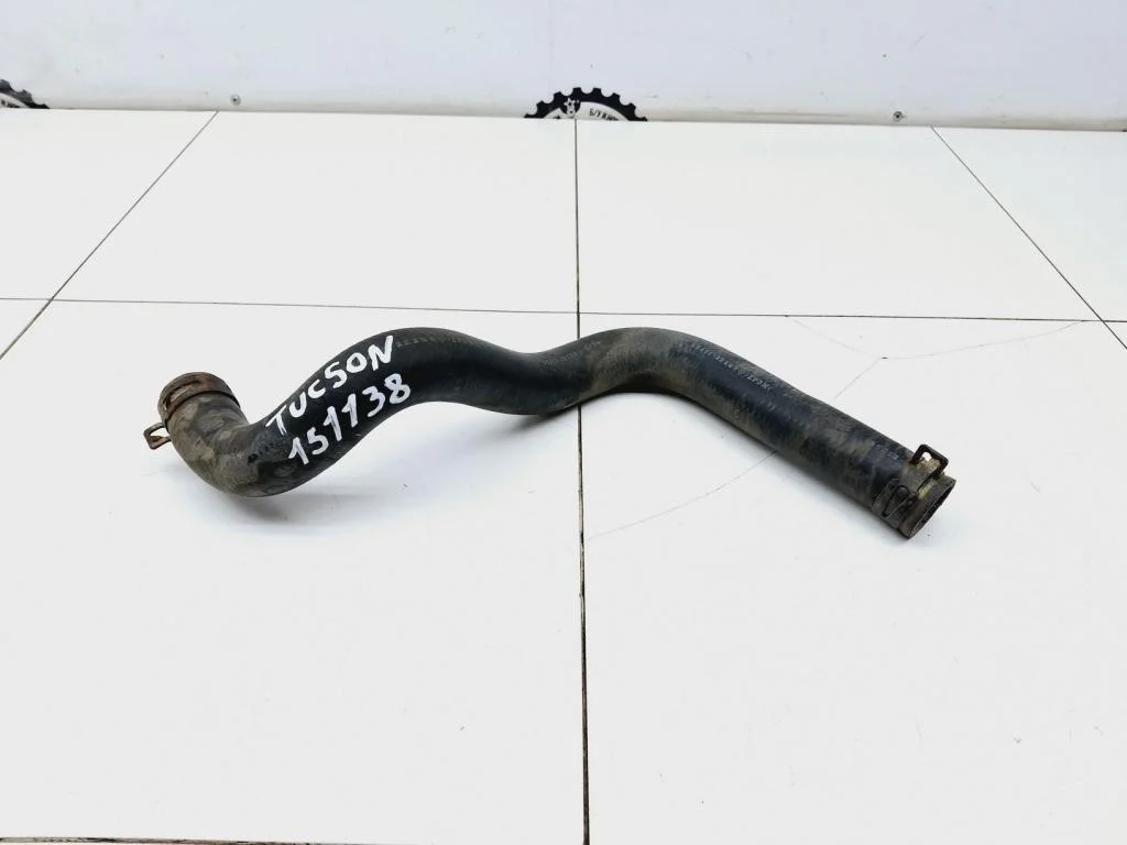 Патрубок радиатора Hyundai Tucson 1 2008 JM