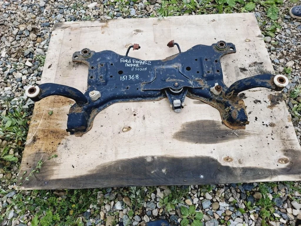 Подрамник Ford Focus 2