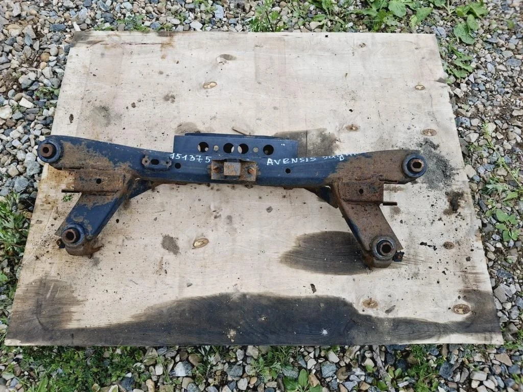 Балка задняя Toyota Avensis 2 T250